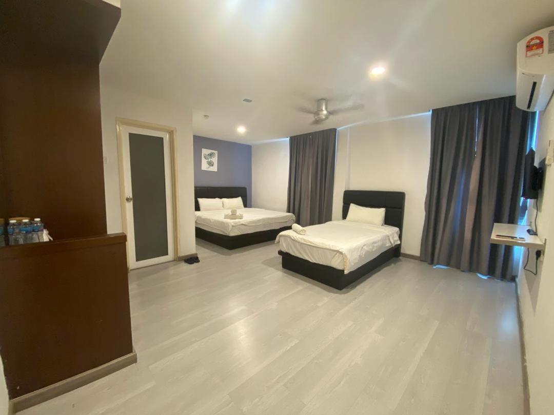 Havona Hotel - Taman Tropika Kulai Eksteriør bilde